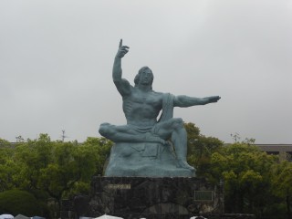 長崎平和記念公園・平和祈念像