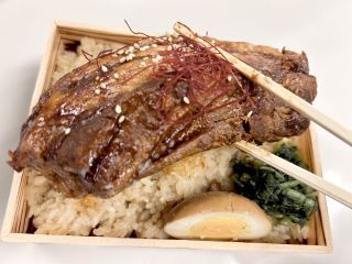 トロッと角煮めしの中身