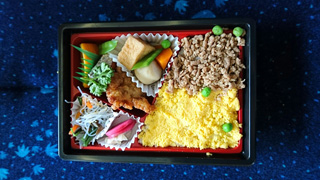 「コメダ君」さんからの投稿写真＠【終売】愛媛甘とろ豚　そぼろ弁当