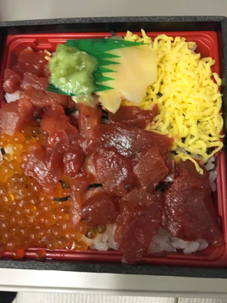 「りこ」さんからの投稿写真＠まぐろいくら弁当