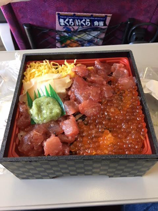 「たくちゃん」さんからの投稿写真＠まぐろいくら弁当