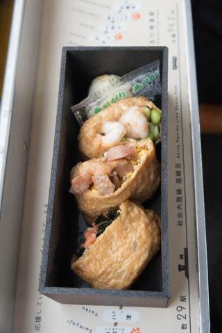 「たけ」さんからの投稿写真＠3種の鶏めしいなり