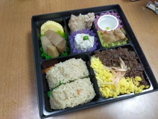 「たけ」さんからの投稿写真＠【終売】かしわめし[広島駅弁当]