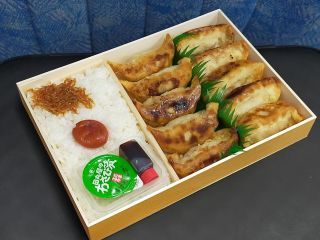 浜松餃子弁当1