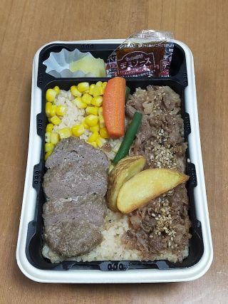 近江牛焼肉＆ハンバーグ弁当2
