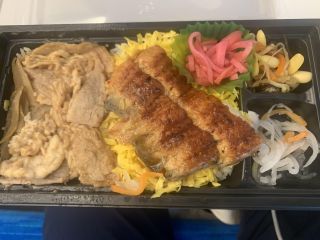 うなぎ蒲焼きと牛焼肉重2