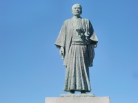 Statue of Takechi Hanpeita
