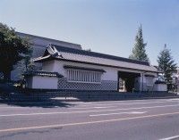 鳥取県立図書館（箕浦家武家門）の写真