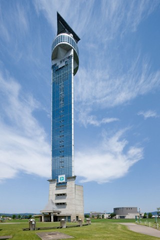 クロスランドタワーの写真