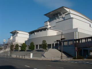 滋賀県立芸術劇場びわ湖ホールの写真