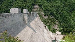 湯西川ダムの写真