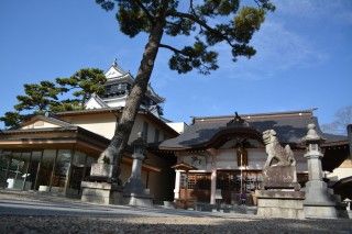 龍城神社