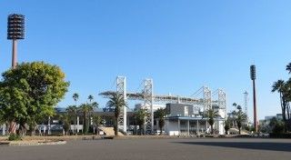 白波スタジアム（鹿児島県立鴨池陸上競技場）