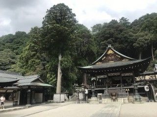 日牟禮八幡宮