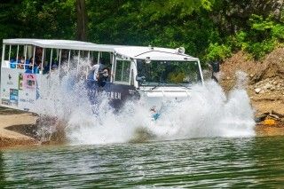 水陸両用バスinながい百秋湖