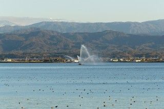柴山潟大噴水の写真