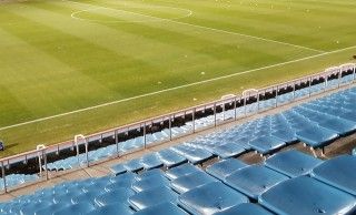 ニッパツ三ツ沢球技場（三ツ沢公園球技場）の写真