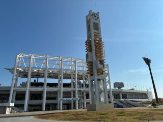鳴門・大塚スポーツパークポカリスエットスタジアム（徳島県鳴門総合運動公園陸上競技場）の写真
