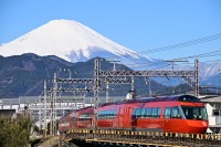 冬の箱根旅行は一層お得！ロマンスカーの往復特急料金が実質無料　1月27日から「電子特急券無料引換券付デジタル箱根フリーパス」限定販売