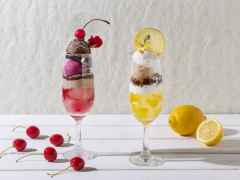 さくらんぼとチョコレートのフラワーパフェ・紅茶とクリームチーズのフラワーパフェイメージ