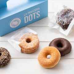 「LA PANADERIA DOTS」（ドーナツ）