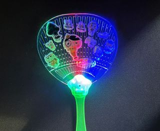 光るうちわ：特製シールを貼って夏にぴったりな自分だけのうちわを作ろう！計4種 プレイチケット：5枚