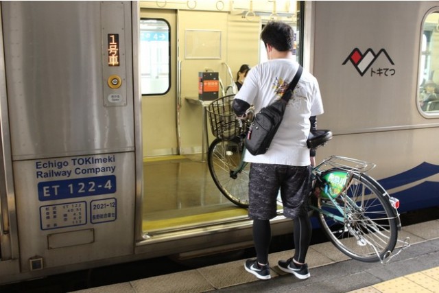 えちごトキめき鉄道に自転車を持ち込めるサイクルトレイン運行スタート