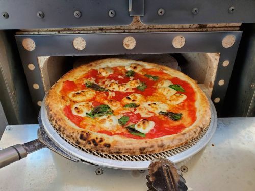Kitchen293／石窯ナポリピッツァ、カルツォーネ