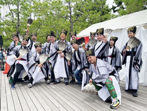 今年も男性スタッフは諸葛孔明の衣装を着て運営します。