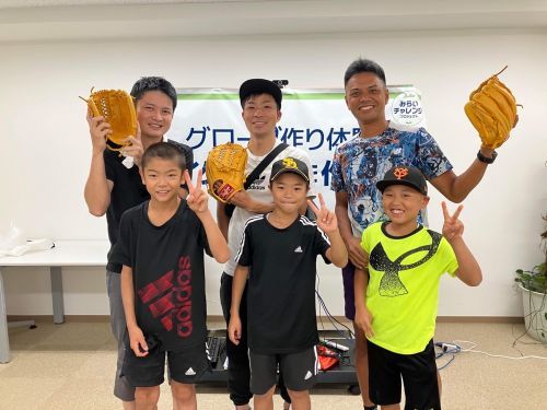 完成を喜ぶ参加者の皆様