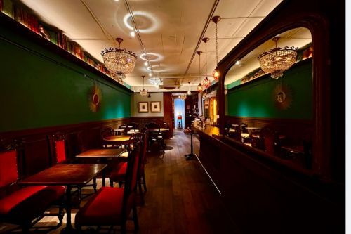 PASSAGE bis! BOOKS & CAFE（2号店 / 対談会場）