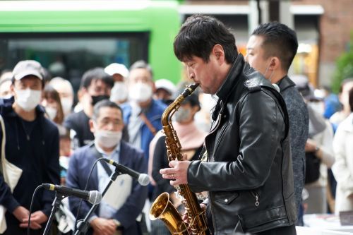 街中に音色が響く