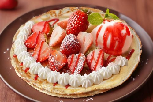 「旅するいちごのクレープリー」メニューイメージ