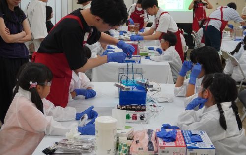 実験体験イベントの様子（2025年